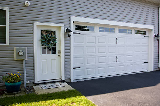 24/7 Emergency Garage Door Panel Replacement experts in Byron, GA